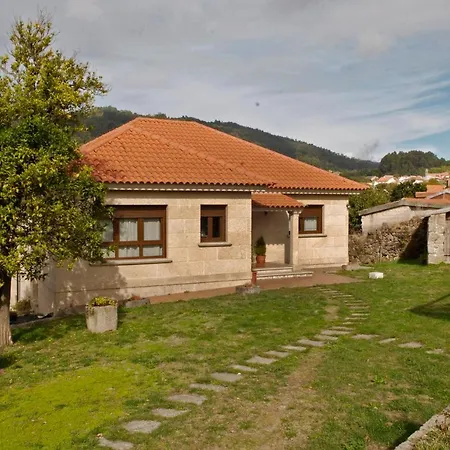 Casa Rural A Regueira, Campo Y Playa En La Rias Baixas * Moaña